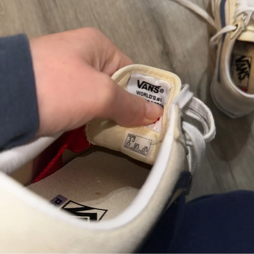 Men’s/Women’s Vans Skate Old Skool cream and blue